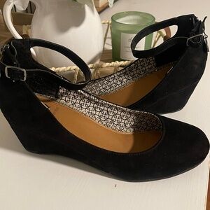 Black Women's Wedge Shoes